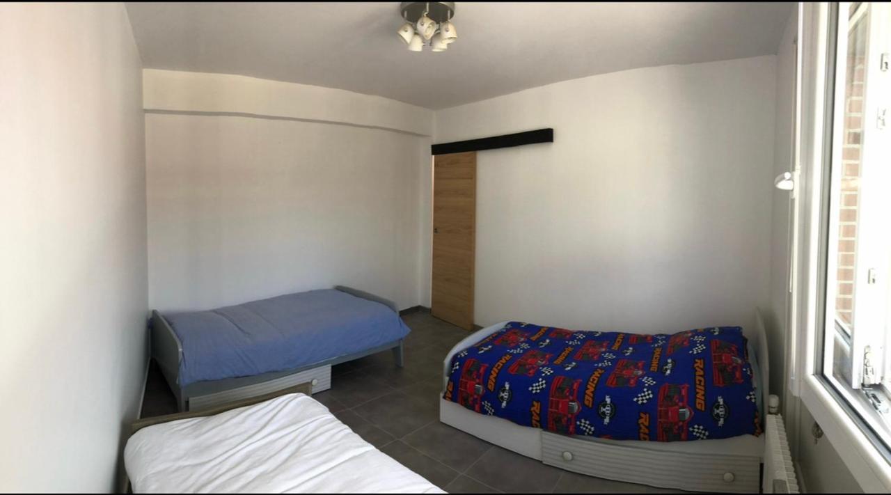 Bel Appartement Cosy Tres Calme Avec Parking Prive Templemars Exterior foto